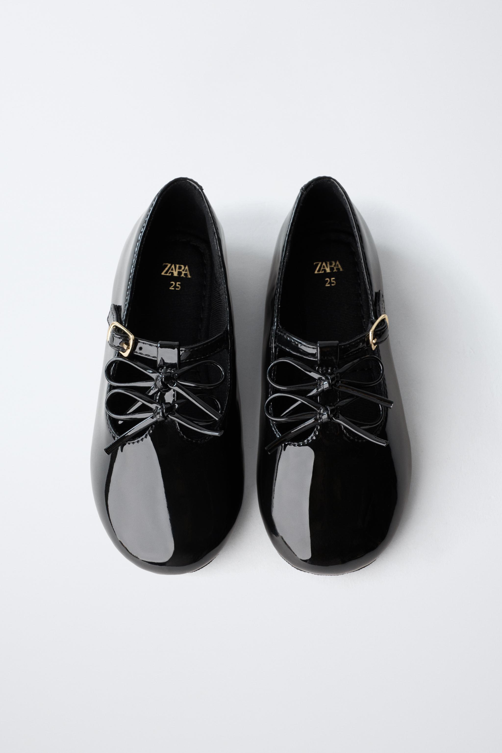 PATENT LEATHER BALLET FLATS WITH BOWS